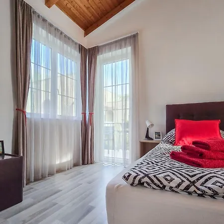 Apartmán A104 *